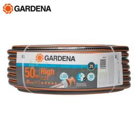 Tubo da giardino Gardena HighFLEX diametro 19 mm arrotolato su prato con confezione