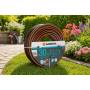 Manguera de jardín Gardena FLEX de 13 mm y 30 m enrollada sobre césped