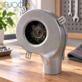 Ventilatore fumi con chiocciola in metallo, girante visibile, su banco da lavoro