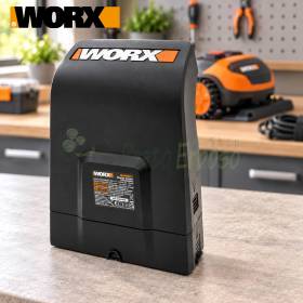 Torretta di ricarica WORX WA4002.1 nera su banco da lavoro in officina