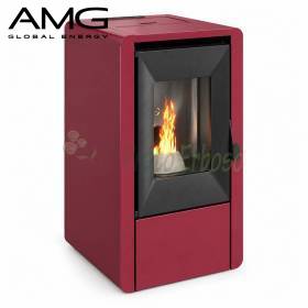 Stufa a pellet Smart 7 kW bordeaux con fiamma visibile in soggiorno